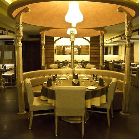 The Rajshahi Palace Hotell Indore Eksteriør bilde