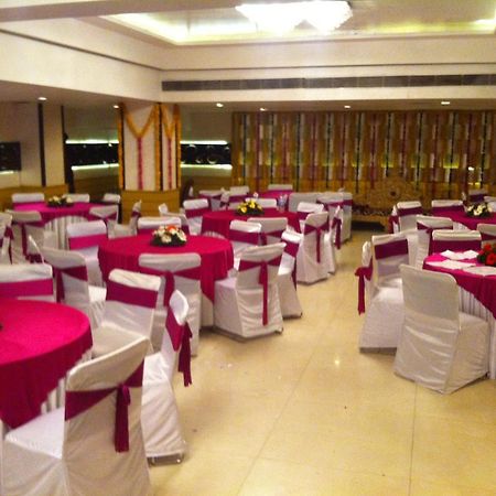 The Rajshahi Palace Hotell Indore Eksteriør bilde