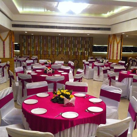 The Rajshahi Palace Hotell Indore Eksteriør bilde
