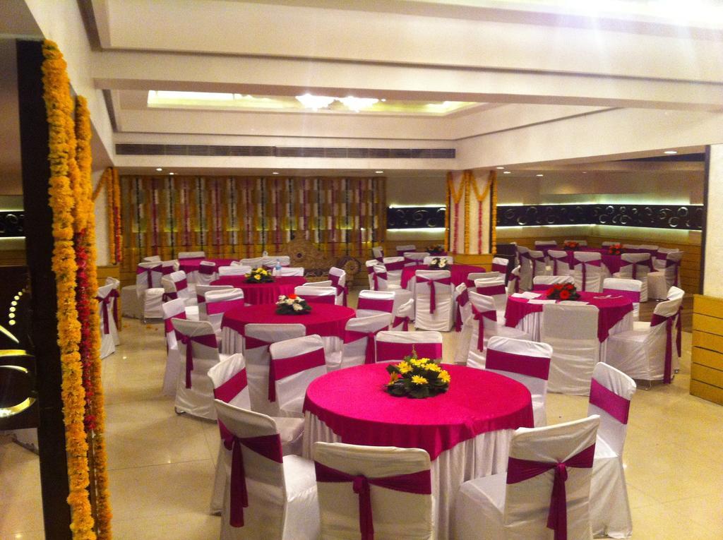 The Rajshahi Palace Hotell Indore Eksteriør bilde