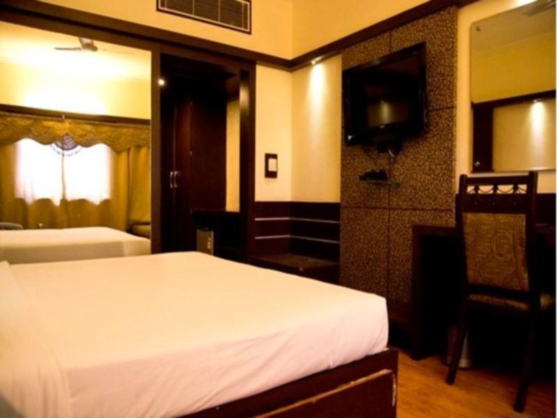 The Rajshahi Palace Hotell Indore Eksteriør bilde